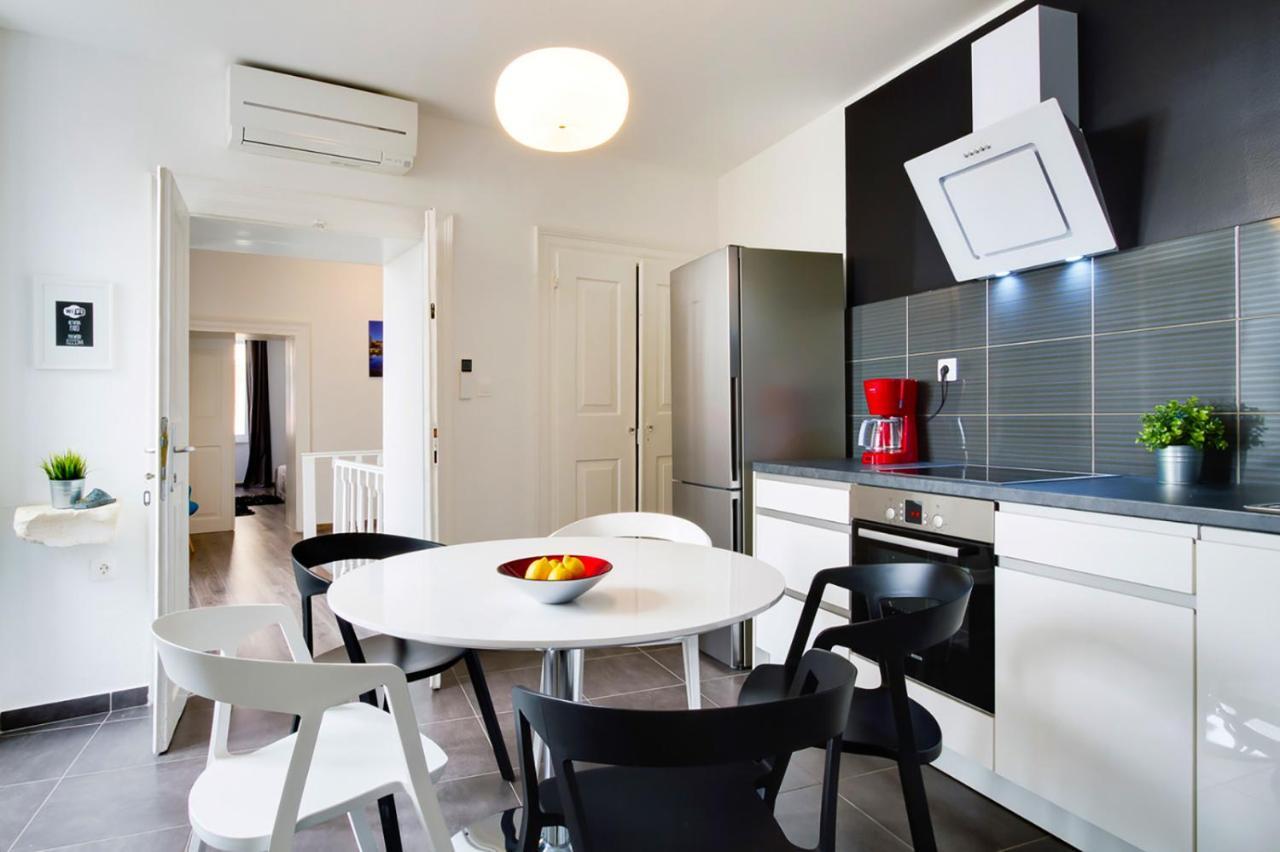 Divinity'S - Old Town Center Apartman Zára Kültér fotó